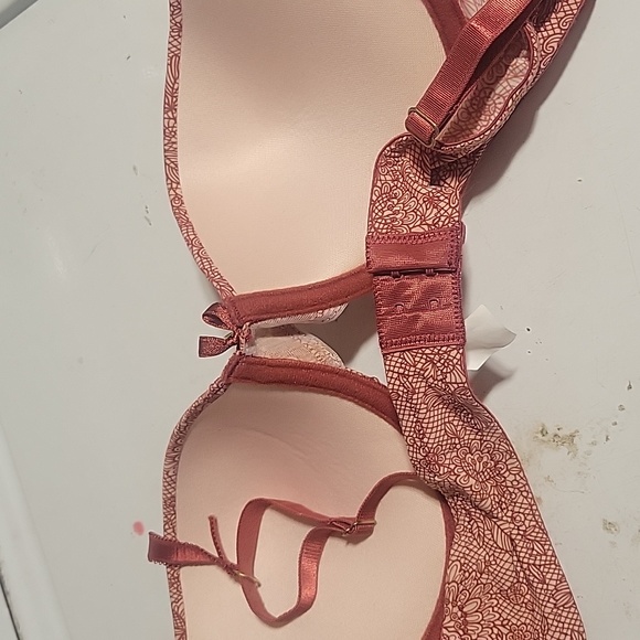 New padded bra 36 B - Picture 3 of 3